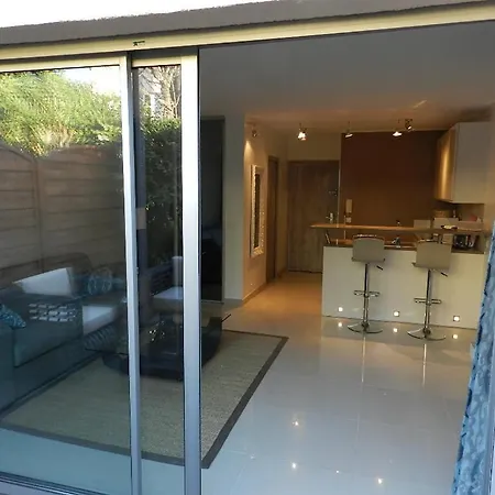 Apartment Grand Studio/terrasse Coeur De St Tropez