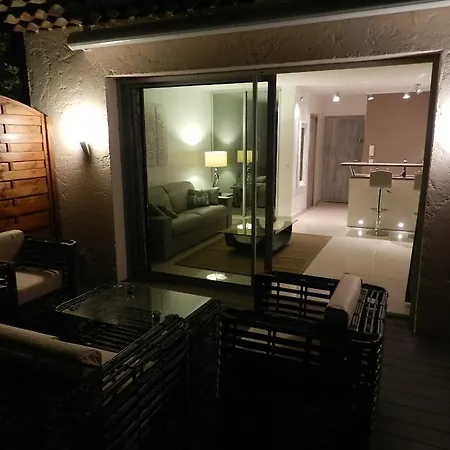 Grand Studio/terrasse Coeur De St Tropez Apartment Saint-Tropez