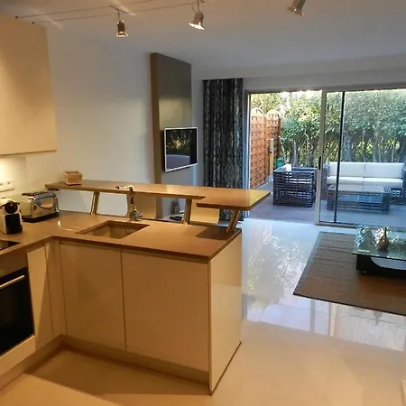 Grand Studio/terrasse Coeur De St Tropez * Saint Tropez
