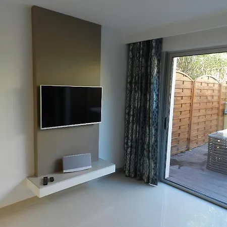 Apartment Grand Studio/terrasse Coeur De St Tropez